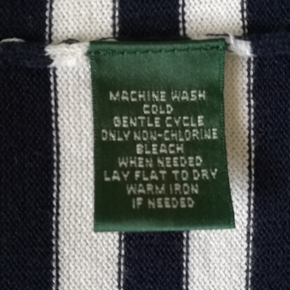 NWOT Lauren Ralph Lauren V-neck blouse, size L - Picture 10 of 11